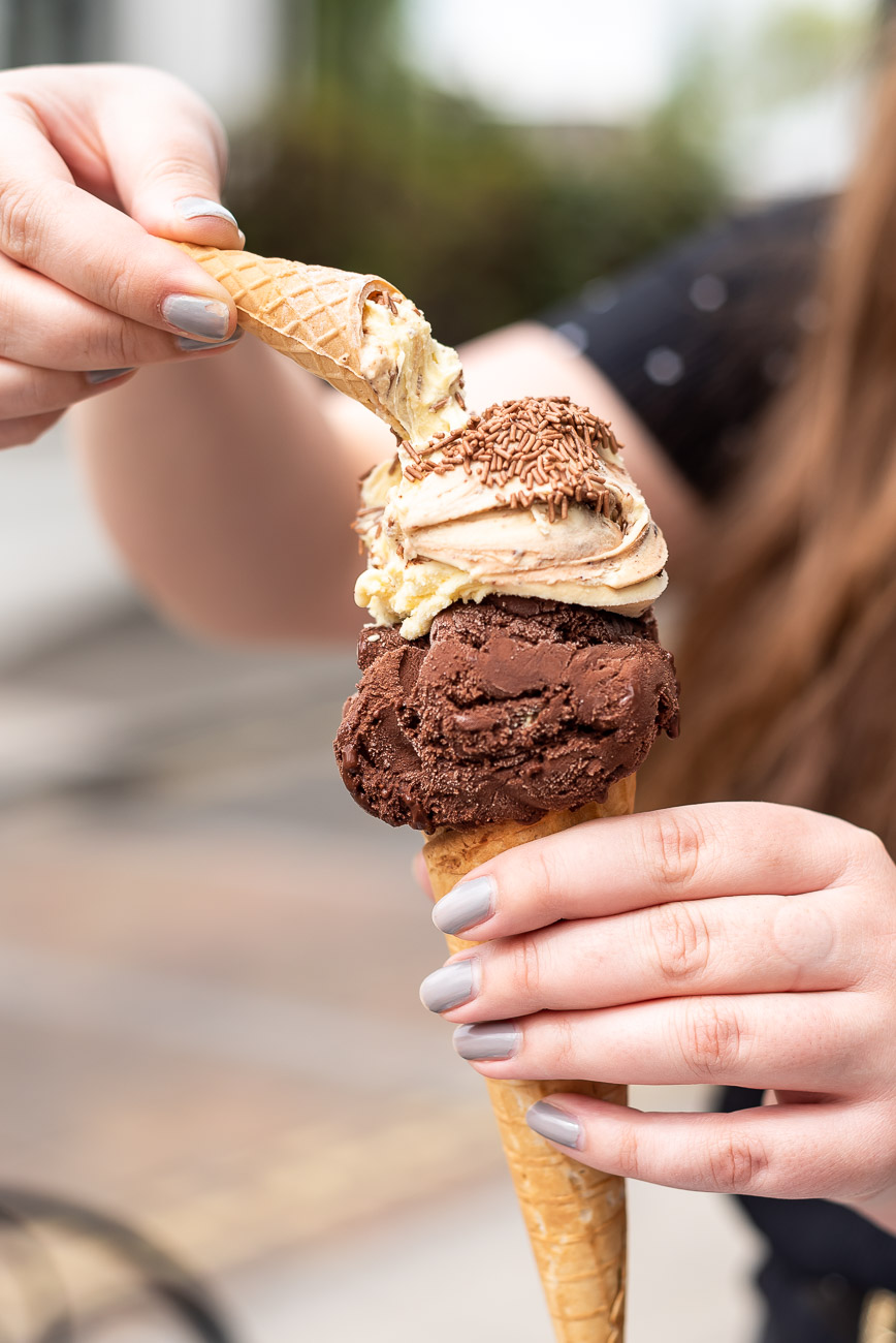 tips for street food photography - hands holding ice cream